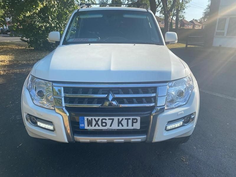 Used Mitsubishi Shogun 187 HP (137 kW) 2018 White SUV