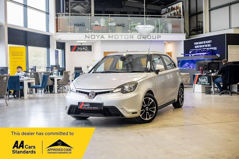Silver Used 2016 MG MG3 Hatchback | £5,149 (Fair price) - Image 1/4