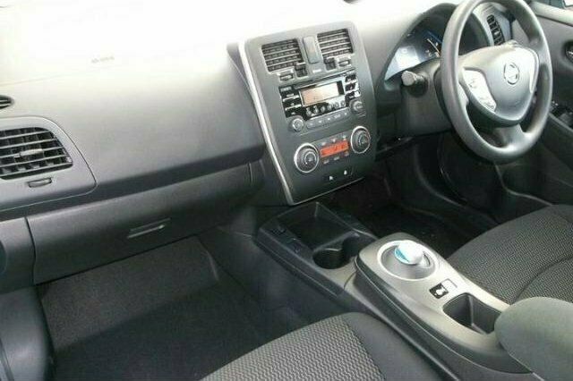 Used Nissan Leaf 80 kW (109 HP) 2014 Hatchback