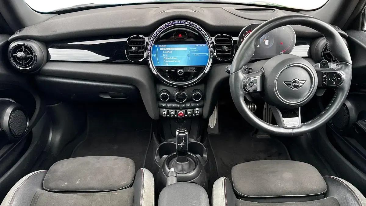 Used Mini John Cooper Works Hatch 231 HP (169 kW) 2022 British racing green iv Hatchback