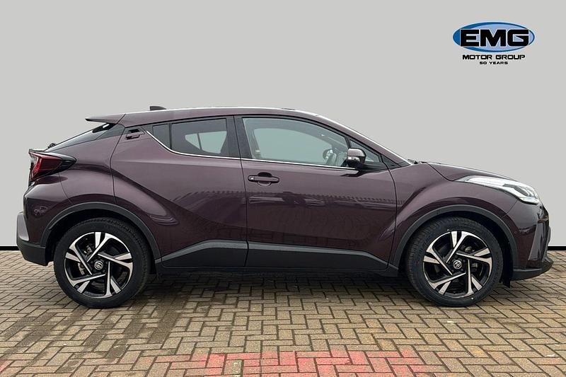 Used Toyota C-HR Design 122 HP (89 kW) 2022 Mauve/purple SUV