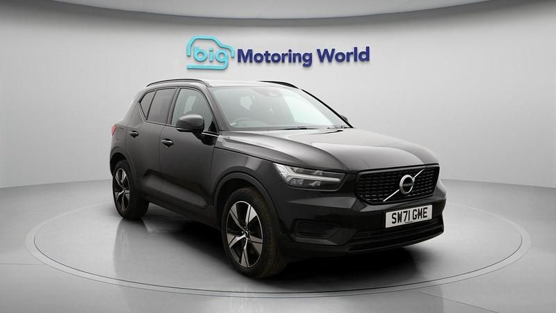 Used Volvo XC40 Plus 211 HP (155 kW) 2021 Black SUV