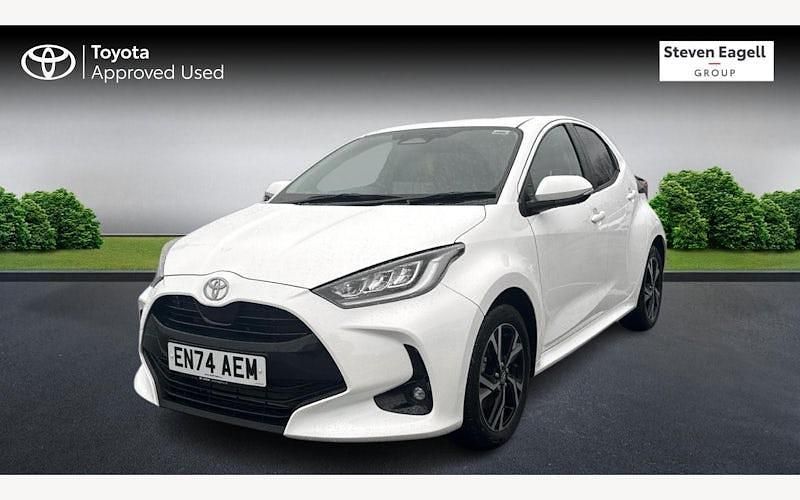 Used Toyota Yaris Hybrid Design 116 HP (85 kW) 2025 Hatchback