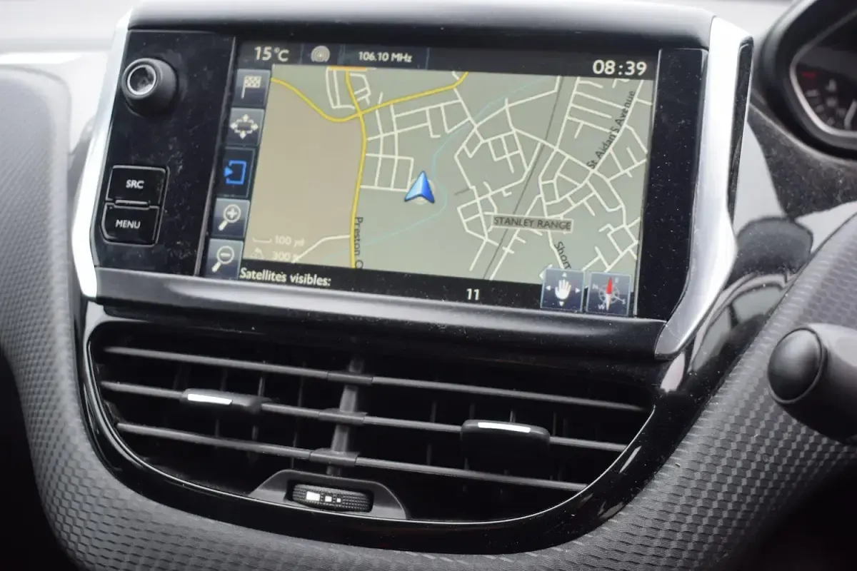 Used Peugeot 2008 Crossway 2015 White SUV