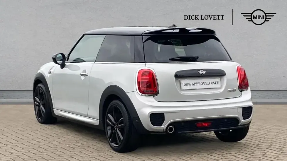 Used Mini Cooper Hatch 134 HP (98 kW) 2021 Silver Hatchback