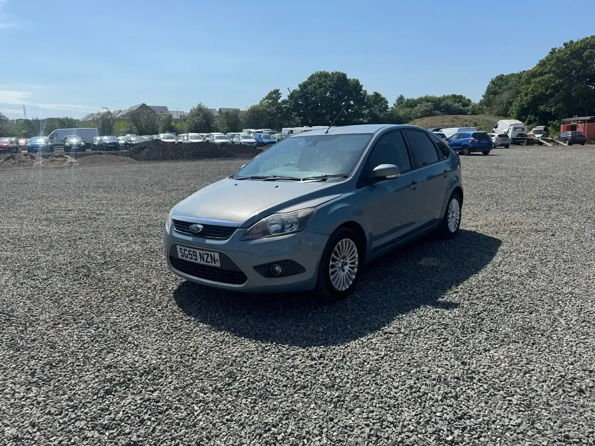 Used Ford Focus Titanium 99 HP (72 kW) 2009 Blue Hatchback