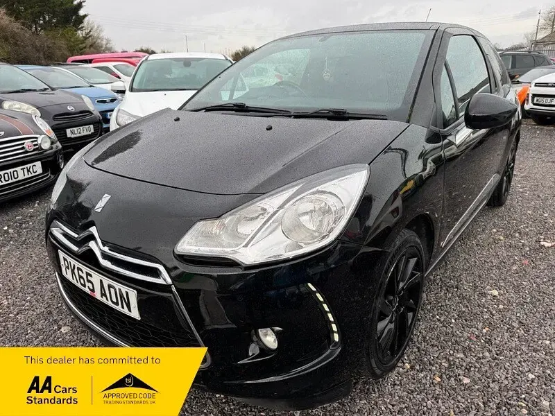 Used Citroën DS3 90 HP (66 kW) 2015 Black Hatchback