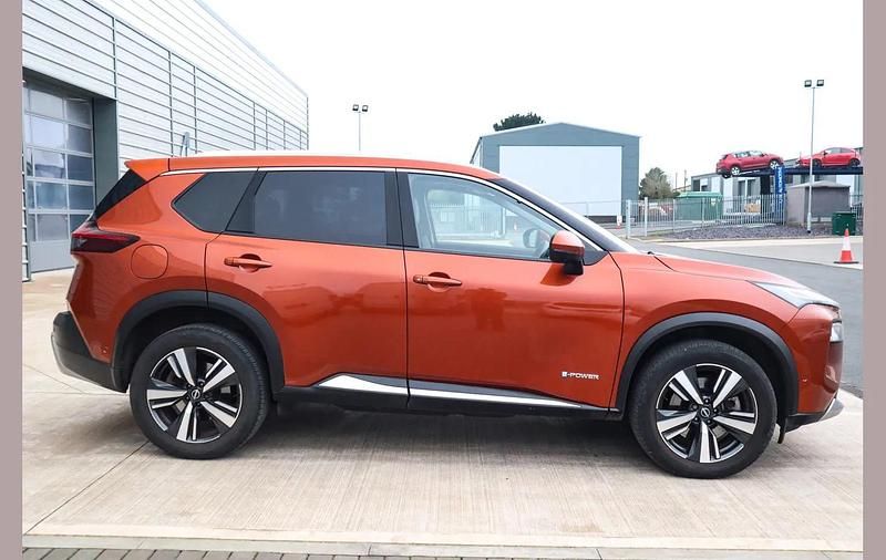 Used Nissan X-Trail Tekna 204 HP (150 kW) 2023 Orange SUV