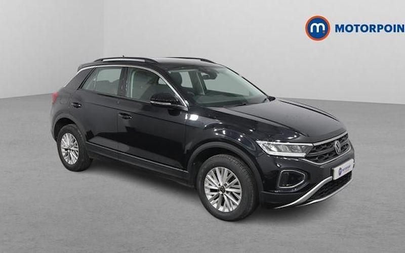 Used 2025 VW T-Roc Life SUV | £19,199 (Good price) - Image 1/4