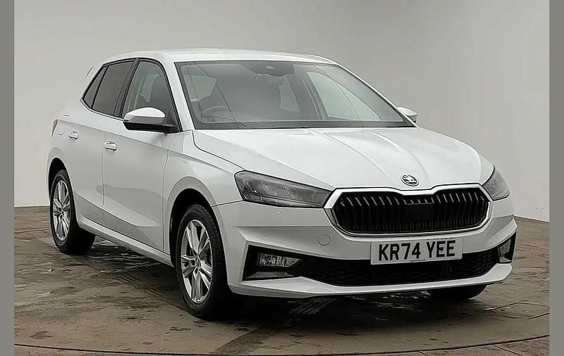 Moon white metallic Used 2024 Skoda Fabia SE L Hatchback | £16,995 (Fair price) - Image 1/4