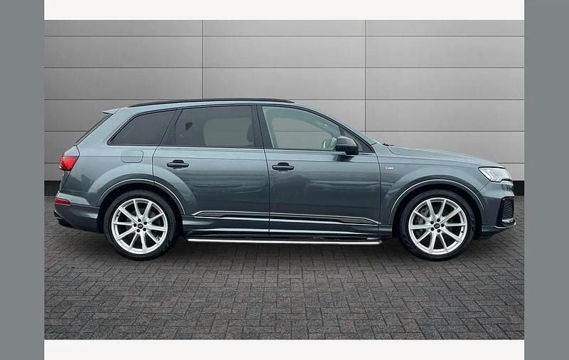 Used Audi Q7 Black Edition 286 HP (210 kW) 2020 Grey SUV