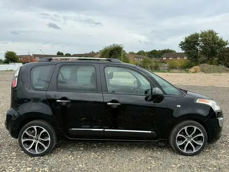 Usado Citroën C3 Picasso Platinum 110 HP (80 kW) 2016 Preto Monovolume