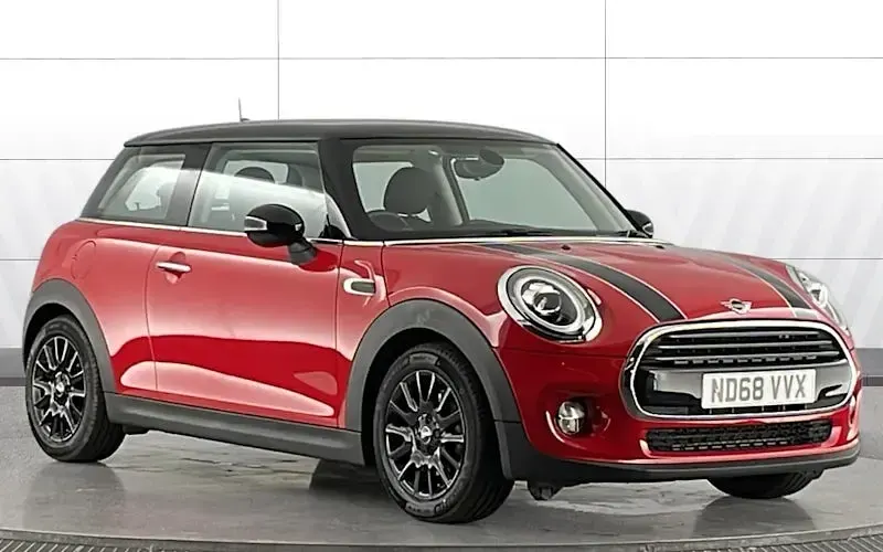 Used Mini Cooper Classic 136 HP (100 kW) 2021 Hatchback