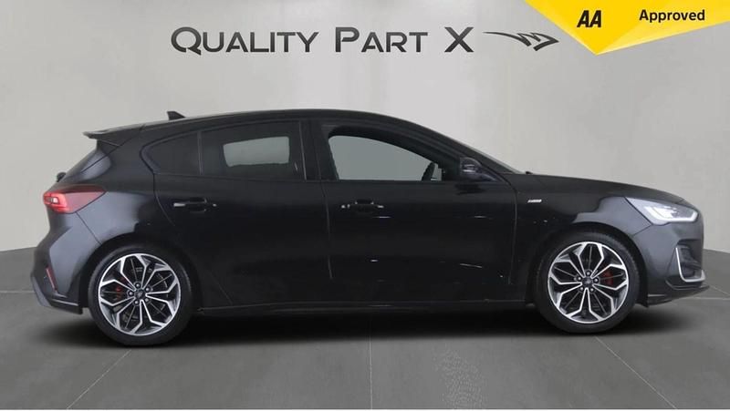Black Used 2022 Ford Focus ST-Line Hatchback | £13,471 (Fair price) - Image 1/4