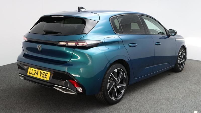 Used Peugeot 308 Allure 129 HP (94 kW) 2024 Obsession blue Hatchback