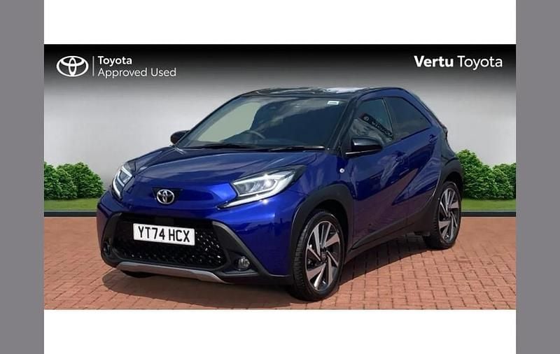 Used Toyota Aygo X 72 HP (52 kW) 2024 Blue SUV