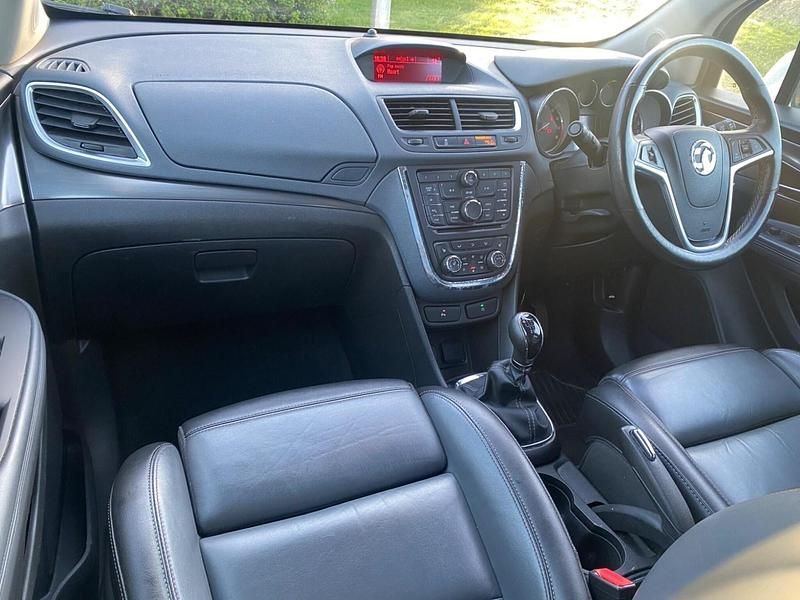 Used Vauxhall Mokka 140 HP (102 kW) 2016 White SUV