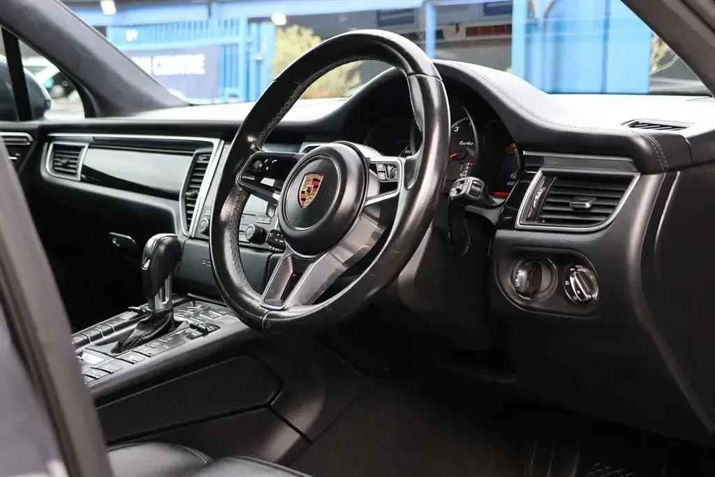 Begagnad Porsche Macan 2017 Grå SUV