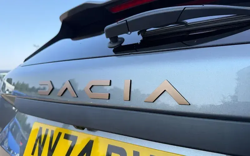 Used Dacia Duster Extreme 141 HP (103 kW) 2024 Grey SUV
