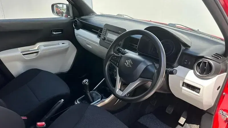 Used Suzuki Ignis SZ3 90 HP (66 kW) 2019 Red SUV