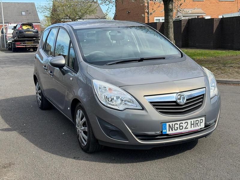 Used Vauxhall Meriva 110 HP (80 kW) 2013 Brown MPV