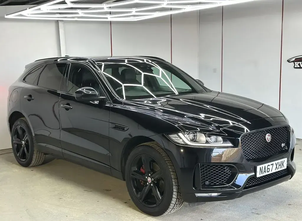 Used Jaguar F-Pace S 300 HP (220 kW) 2017 Black SUV