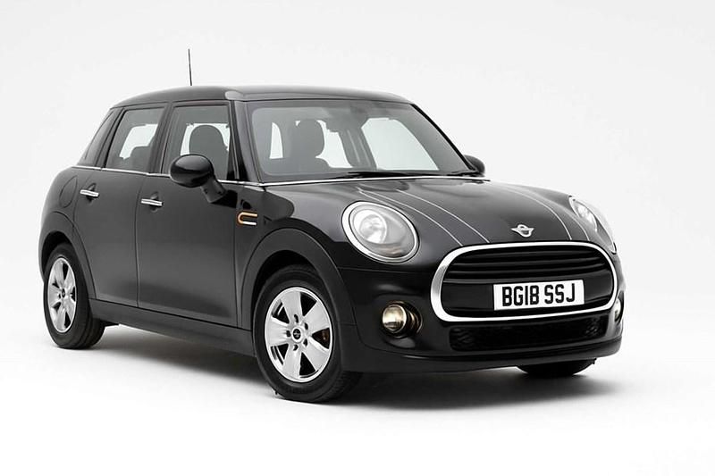 Black Used 2018 Mini Cooper Hatch Hatchback | £4,450 (Expensive) - Image 1/1