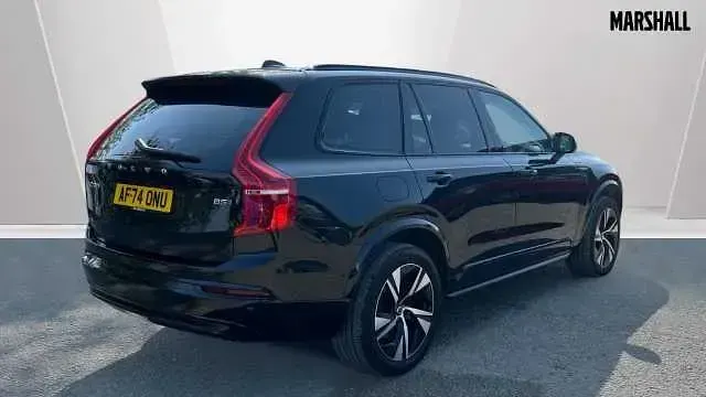 Begagnad Volvo XC90 Plus 247 HK (181 kW) 2024 Svart SUV