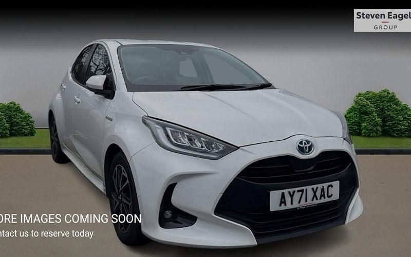 Used Toyota Yaris Hybrid Design 116 HP (85 kW) 2026 Hatchback