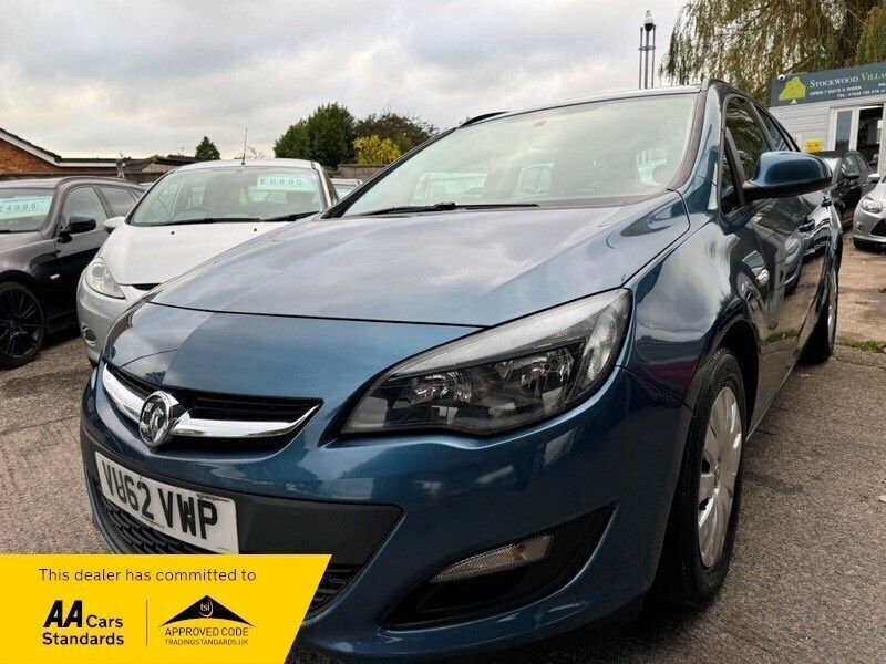 Blue Used 2013 Vauxhall Astra S Estate | £2,495 (Good price) - Image 1/4
