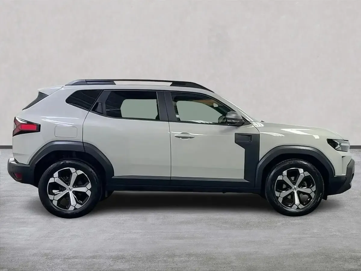 Used Dacia Duster Journey 130 HP (95 kW) 2025 Beige Hatchback