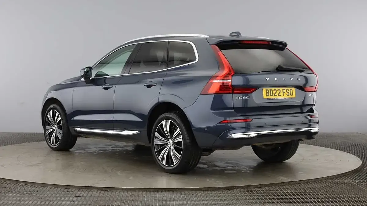 Used Volvo XC60 Inscription 197 HP (144 kW) 2022 Denim blue SUV