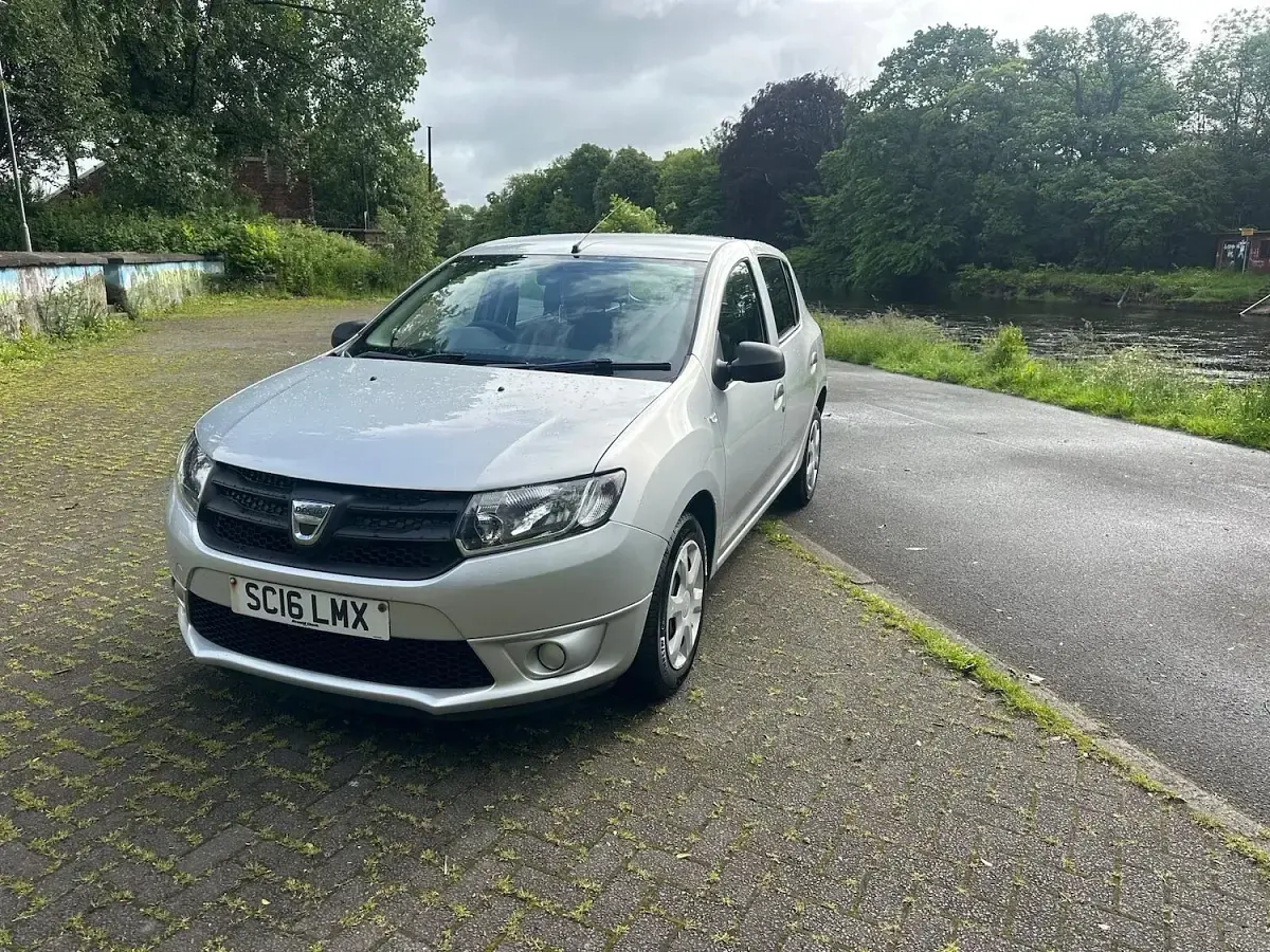 Used Dacia Sandero Ambiance 75 HP (55 kW) 2016 Silver Hatchback