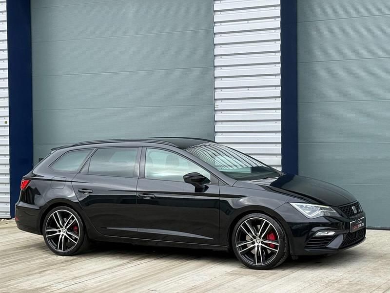 Used Seat Leon 4Drive 300 HP (220 kW) 2018 Black Estate