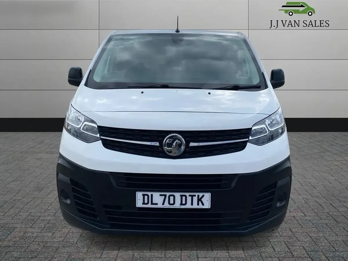 Used Vauxhall Vivaro 100 HP (73 kW) 2020 White MPV