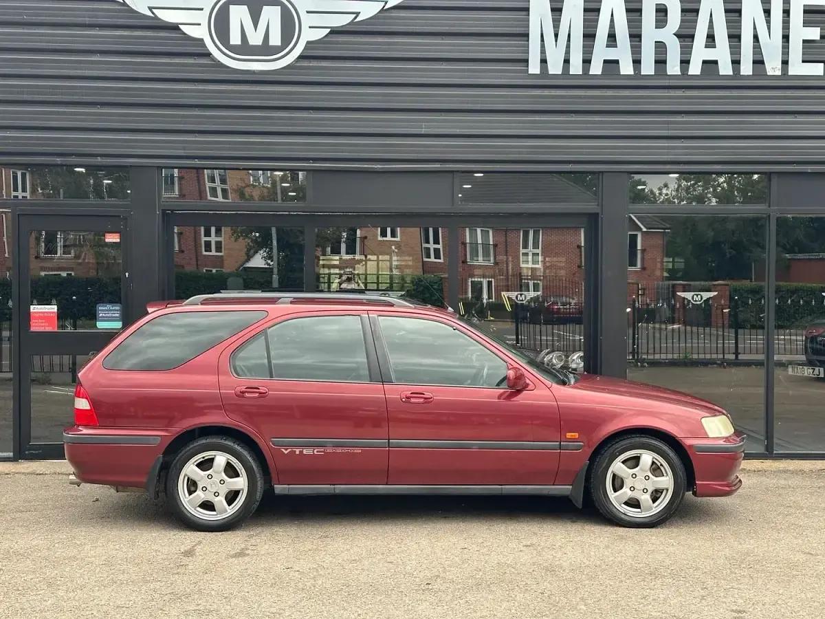Used Honda Civic 169 HP (124 kW) 2000 Red Estate