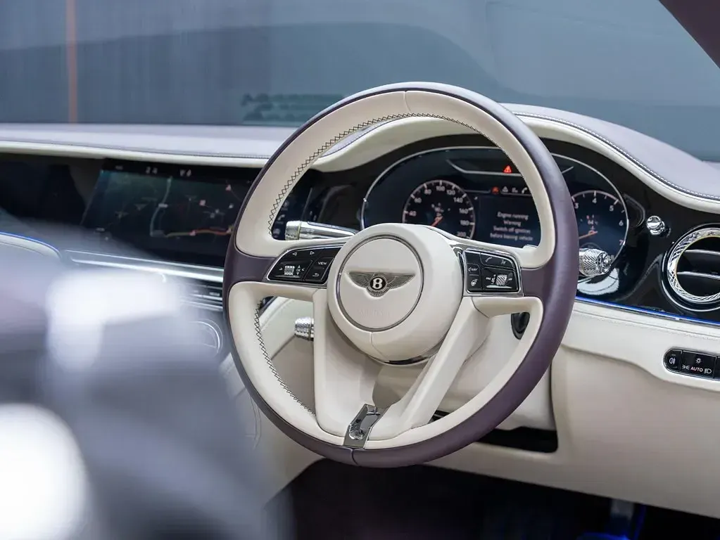 Used Bentley Continental 635 HP (467 kW) 2019 Grey Coupe
