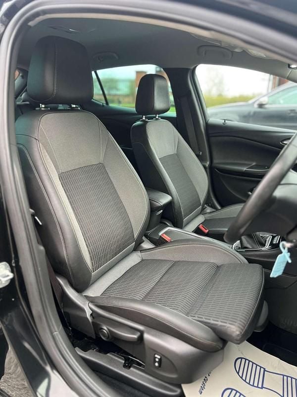 Used Vauxhall Astra Edition 2021 Black Hatchback