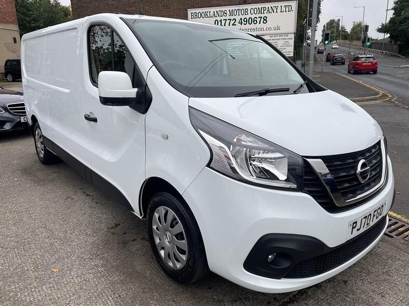 Used Nissan NV300 Acenta 2020 White Van