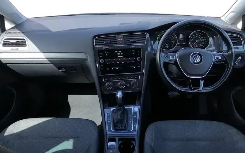 Używany VW e-Golf 99 kW (135 KM) 2019 Hatchback