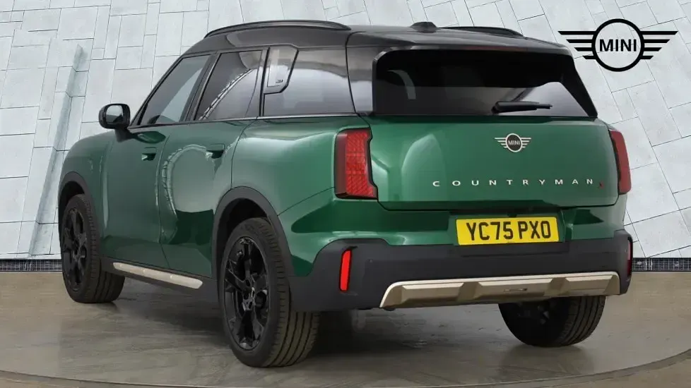 Used Mini Countryman 215 HP (158 kW) 2025 Green SUV