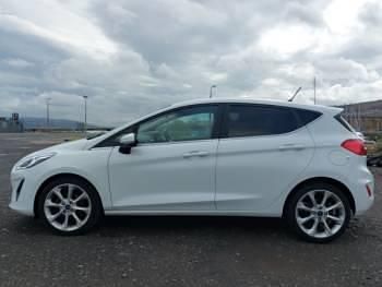 Used Ford Fiesta Titanium 125 HP (91 kW) 2018 White Hatchback