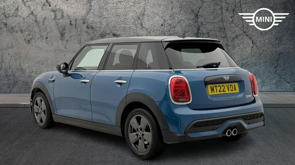 Used Mini Cooper S Classic 176 HP (129 kW) 2022 Blue Hatchback