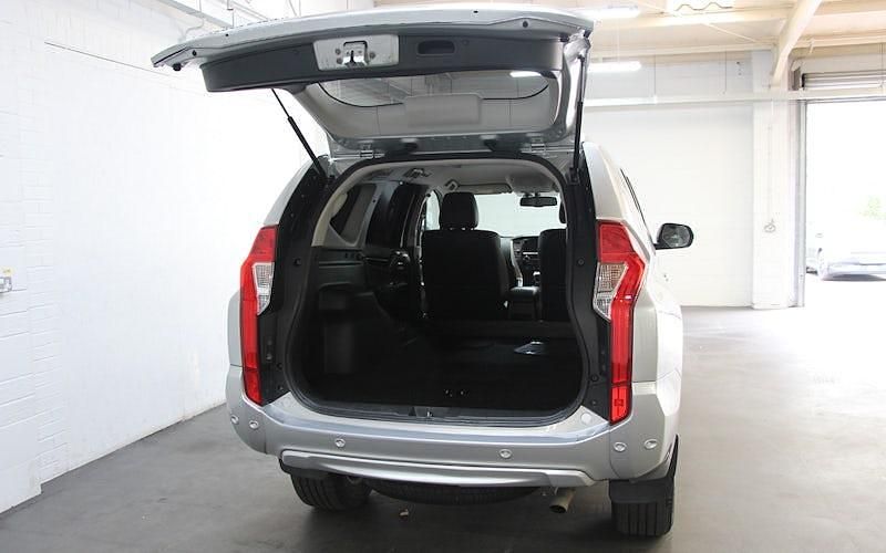 Used Mitsubishi Shogun 181 HP (133 kW) 2020 Sterling silver SUV