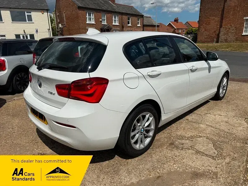 Używany BMW 116 Efficient Dynamics 114 KM (83 kW) 2018 Biały Hatchback