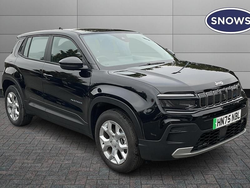 Red New 2025 Jeep Avenger EV Altitude SUV | £21,990 (Good price) - Image 1/4