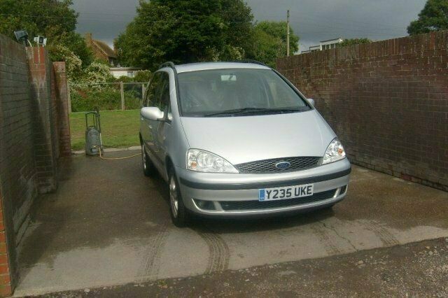 Used 2001 Ford Galaxy MPV | £1,995 - Image 1/3