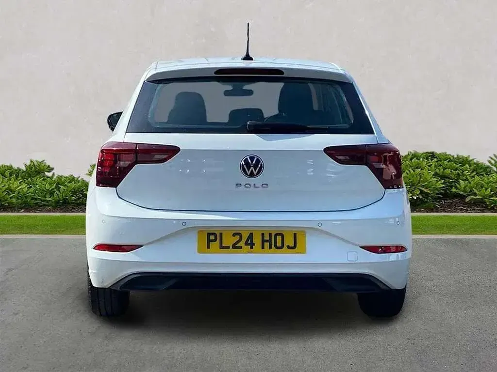 Used VW Polo Life 95 HP (69 kW) 2024 White Hatchback