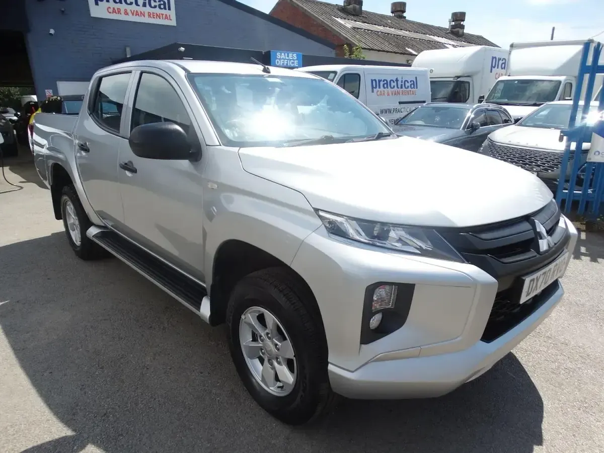 Used Mitsubishi L200 150 HP (110 kW) 2020 Silver Pickup
