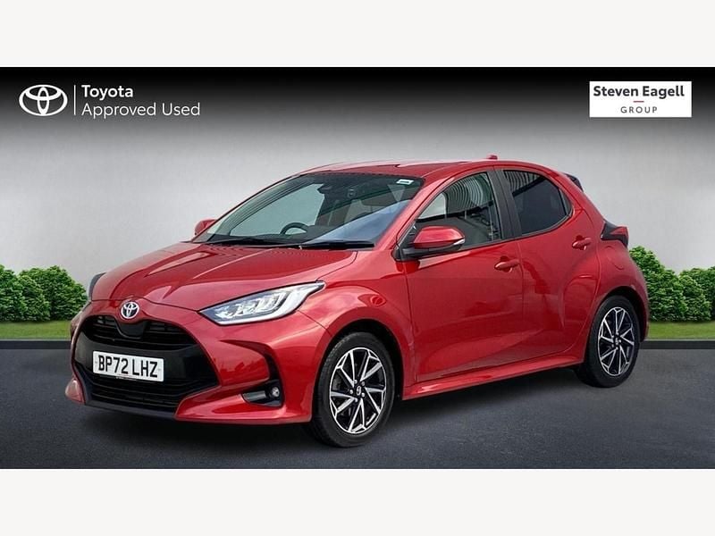 Used Toyota Yaris Hybrid Design 2023 Red Hatchback